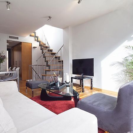 Apartment Barcelona Rentals - Penthouse With Terrace Buitenkant foto