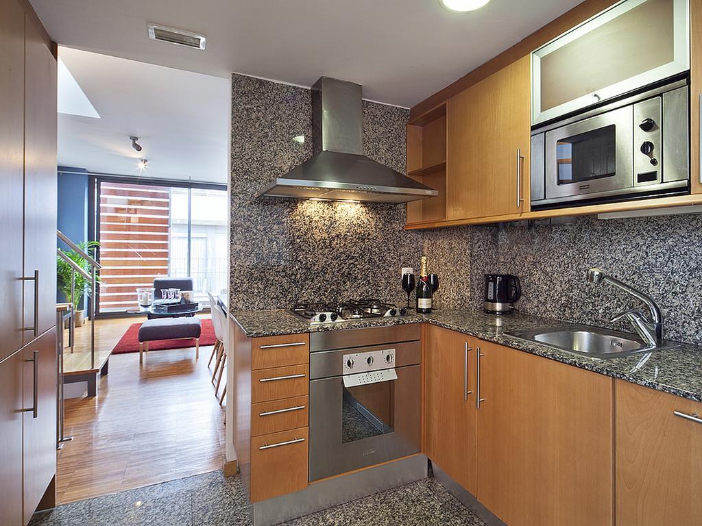 Apartment Barcelona Rentals - Penthouse With Terrace Buitenkant foto